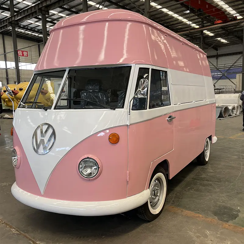 Klasyczny food truck w stylu autobusu